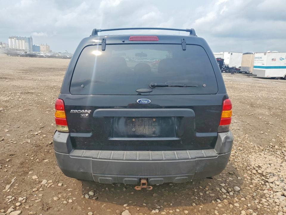 Photo 6 from auction – 2005 FORD ESCAPE with VIN 1FMCU93145KA80579