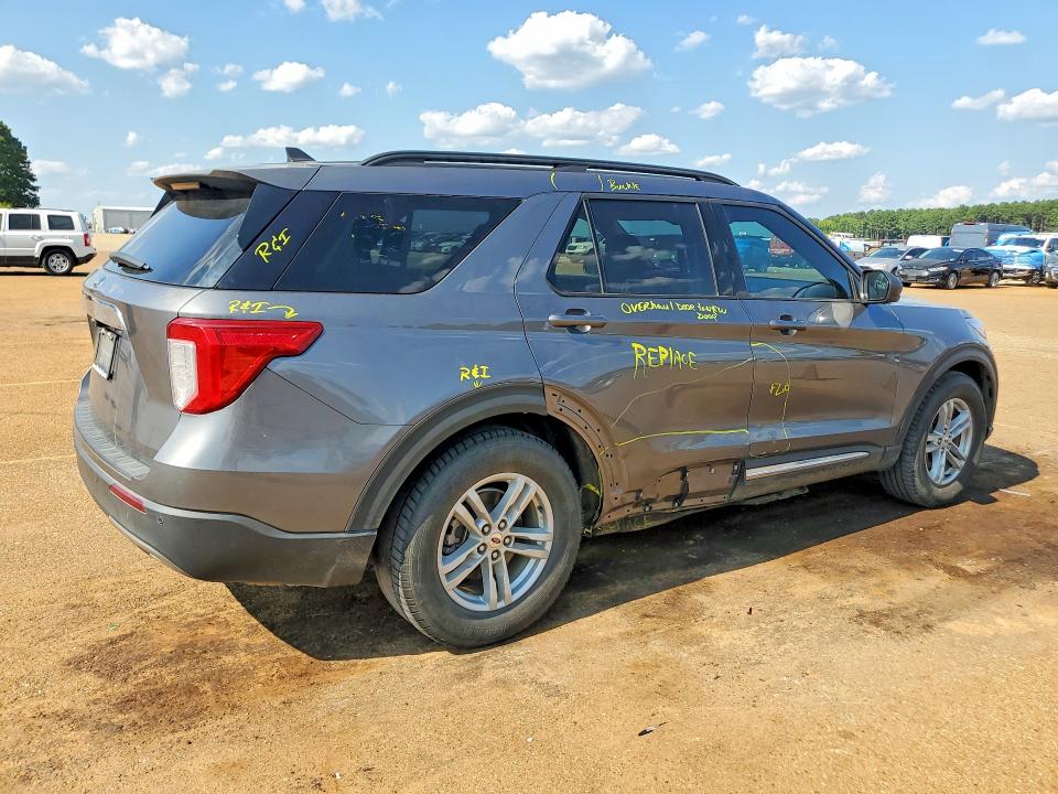 Photo 3 from auction – 2021 FORD EXPLORER with VIN 1FMSK7DH8MGB59305