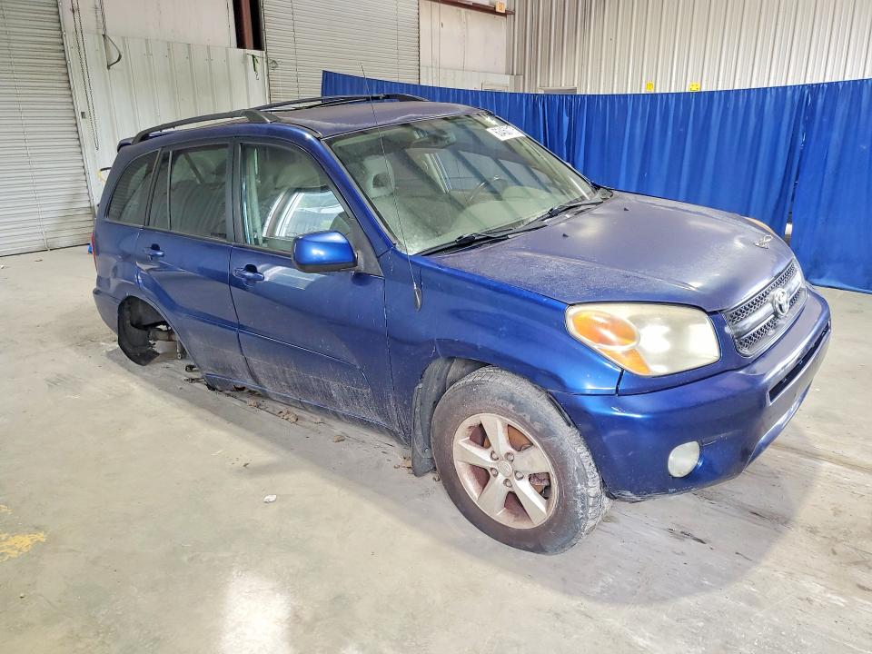 Photo 4 from auction – 2004 TOYOTA RAV4 with VIN JTEHD20V340027158