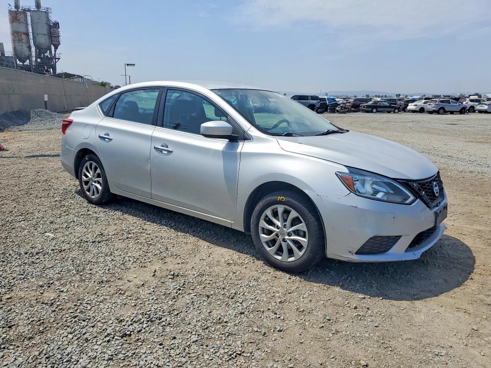 Photo 4 from auction – 2018 NISSAN SENTRA with VIN 3N1AB7APXJL635592