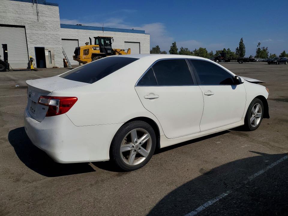 Photo 3 from auction – 2014 TOYOTA CAMRY with VIN 4T1BF1FK1EU777305