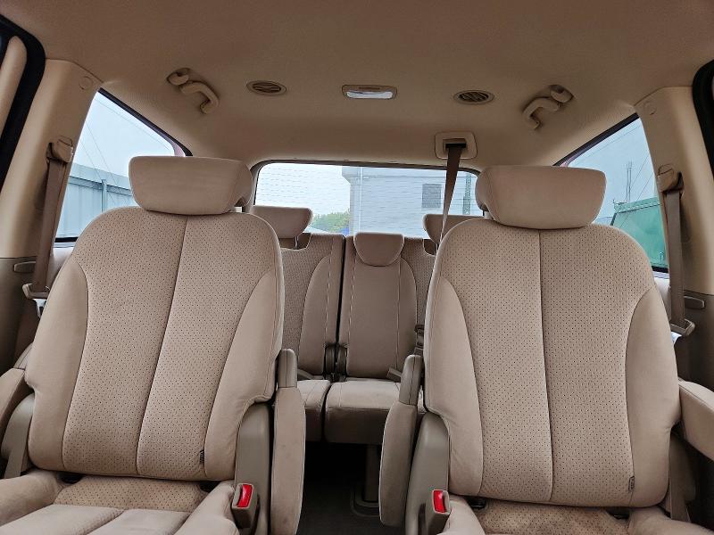 Photo 10 from auction – 2008 HYUNDAI ENTOURAGE with VIN KNDMC233586052940