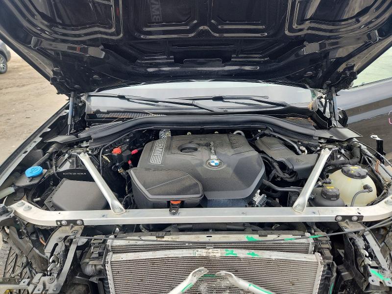 Photo 11 from auction – 2019 BMW X3 with VIN 5UXTR9C59KLP82894