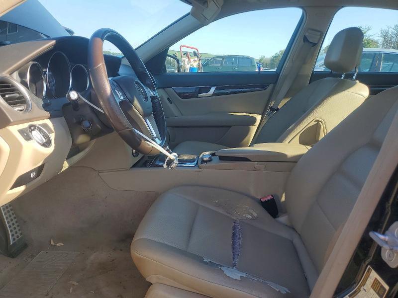 Photo 7 from auction – 2013 MERCEDES-BENZ C with VIN WDDGF8AB3DR286705