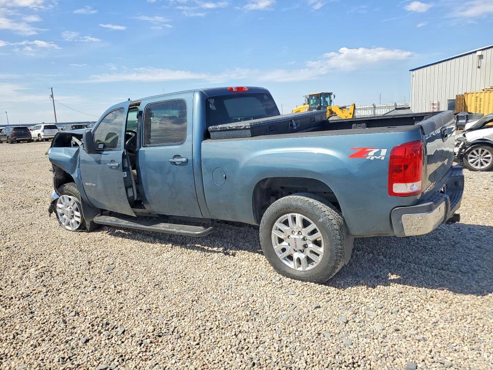 Photo 2 from auction – 2013 GMC SIERRA with VIN 1GT424E8XDF104399