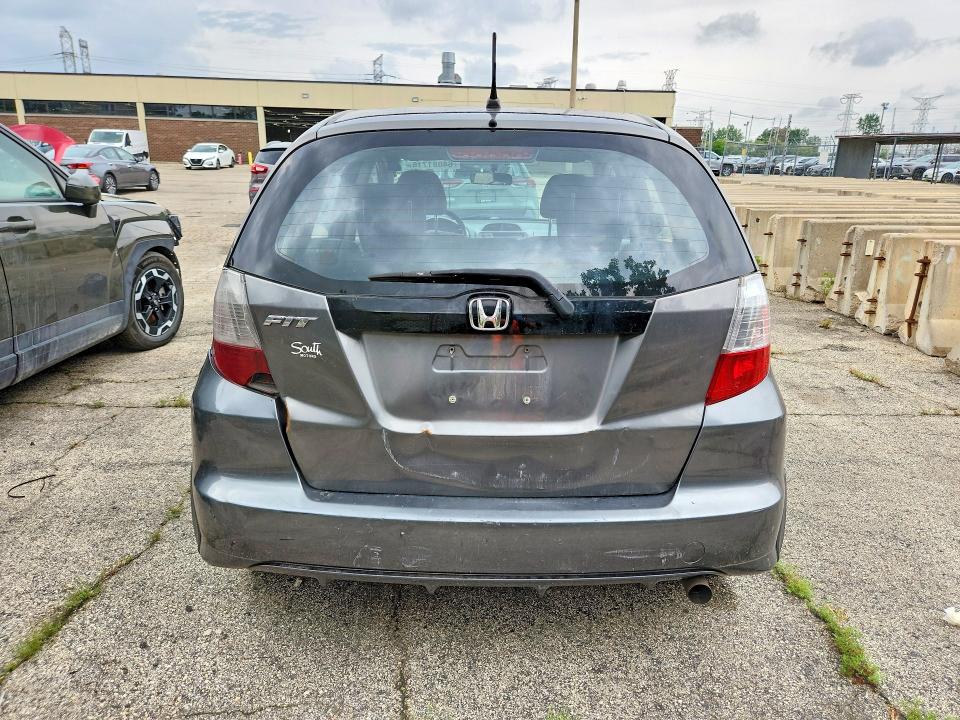 Photo 6 from auction – 2013 HONDA FIT with VIN JHMGE8H37DC023307