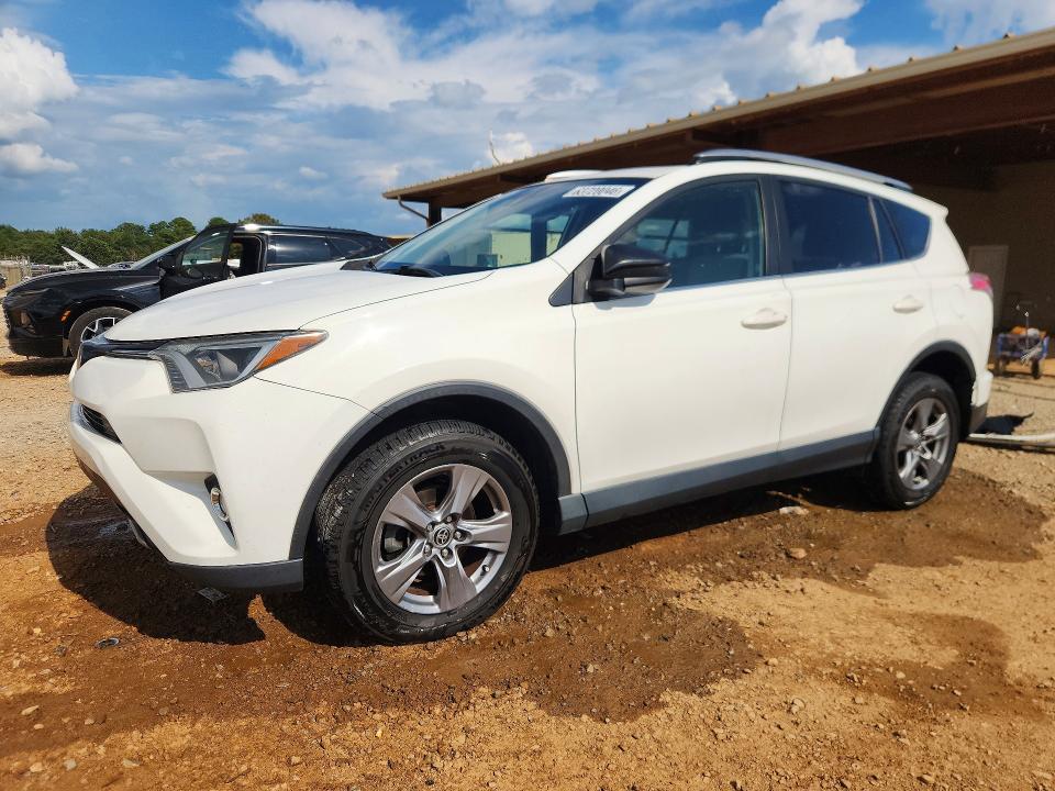 Photo 1 from auction – 2017 TOYOTA RAV4 with VIN JTMWFREV0HJ130030