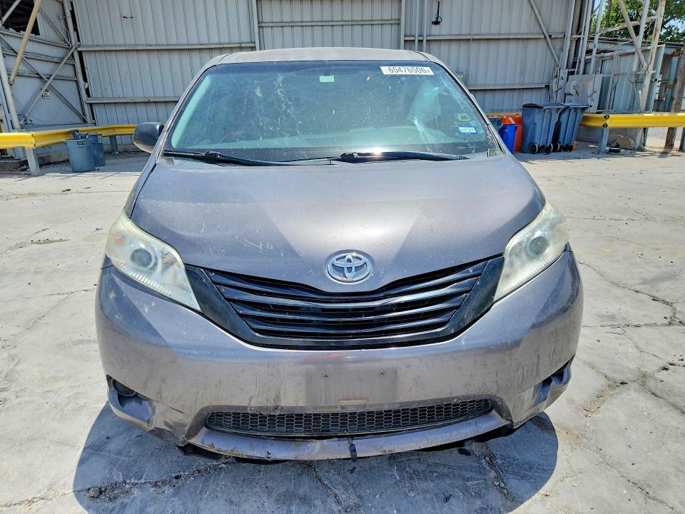 Photo 5 from auction – 2015 TOYOTA SIENNA with VIN 5TDZK3DC9FS625087