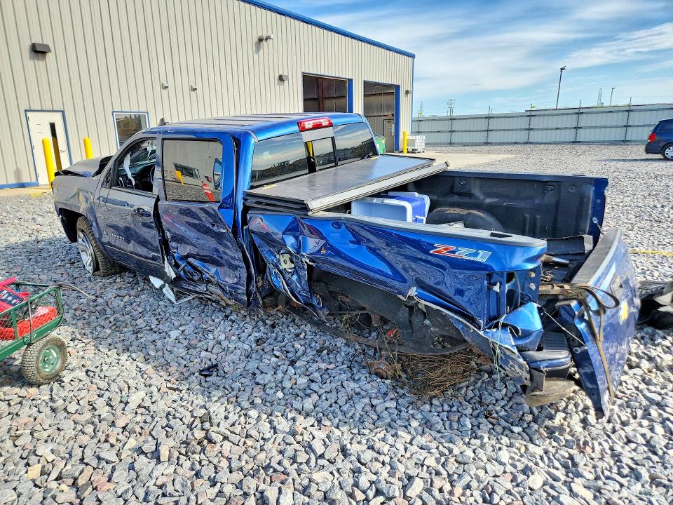 Photo 2 from auction – 2016 CHEVROLET SILVERADO with VIN 3GCUKREC9GG248532
