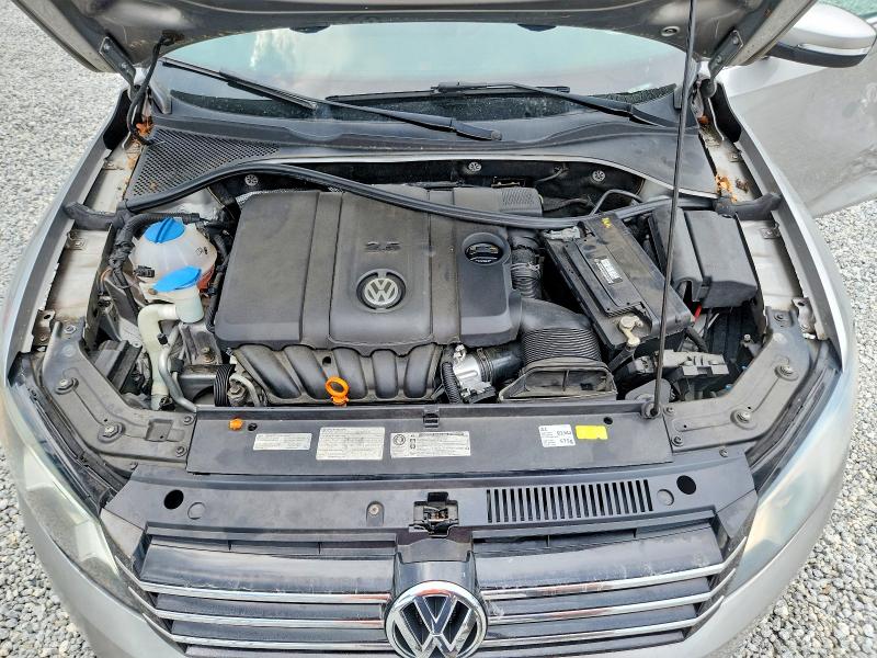Photo 11 from auction – 2013 VOLKSWAGEN PASSAT with VIN 1VWBP7A33DC008374