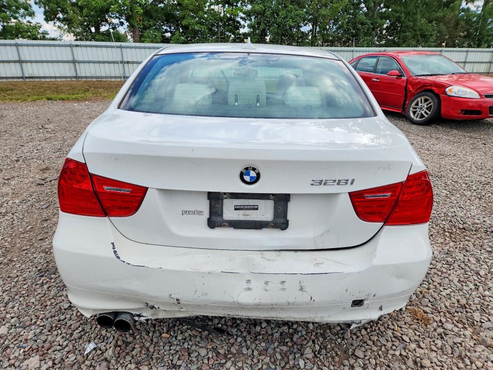 Photo 6 from auction – 2011 BMW 328 with VIN WBAPK5C52BA662413
