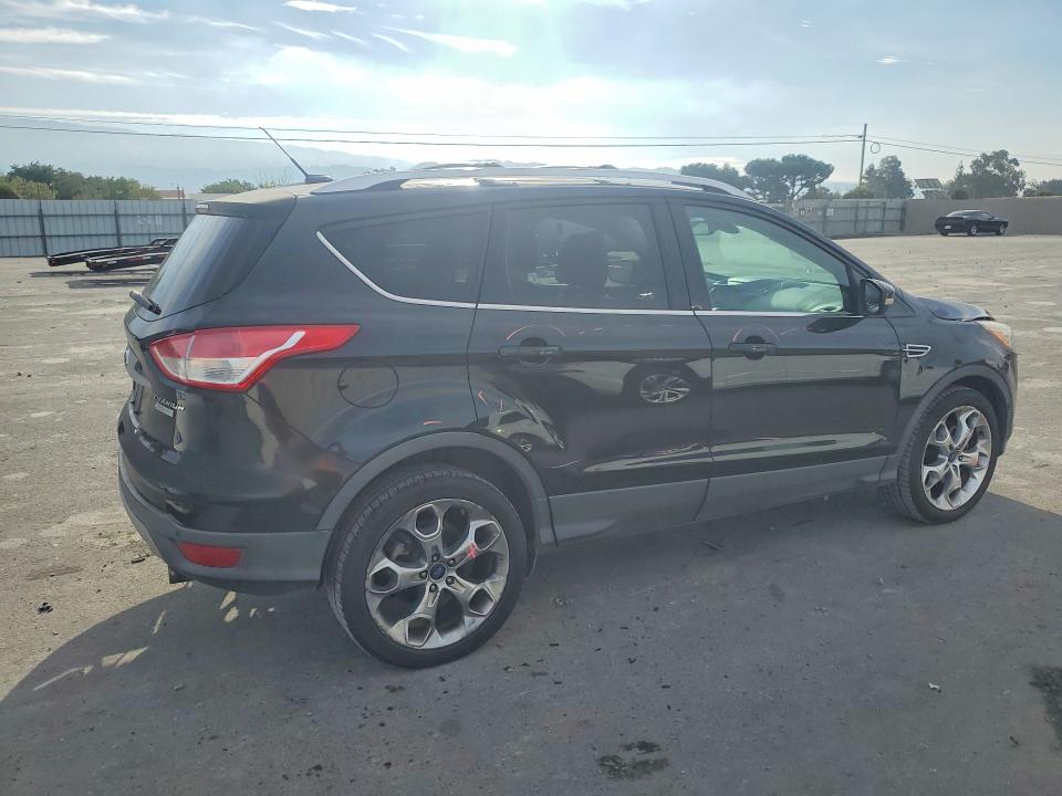 Photo 3 from auction – 2013 FORD ESCAPE with VIN 1FMCU9J90DUD39631