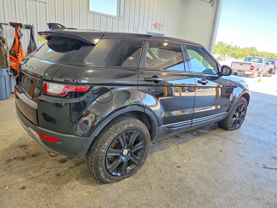Photo 3 from auction – 2017 LAND ROVER RANGE ROVER EVOQUE with VIN SALVP2BGXHH187891
