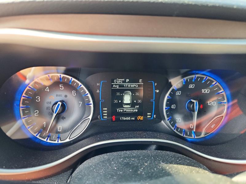 Photo 9 from auction – 2017 CHRYSLER PACIFICA with VIN 2C4RC1DG8HR713211