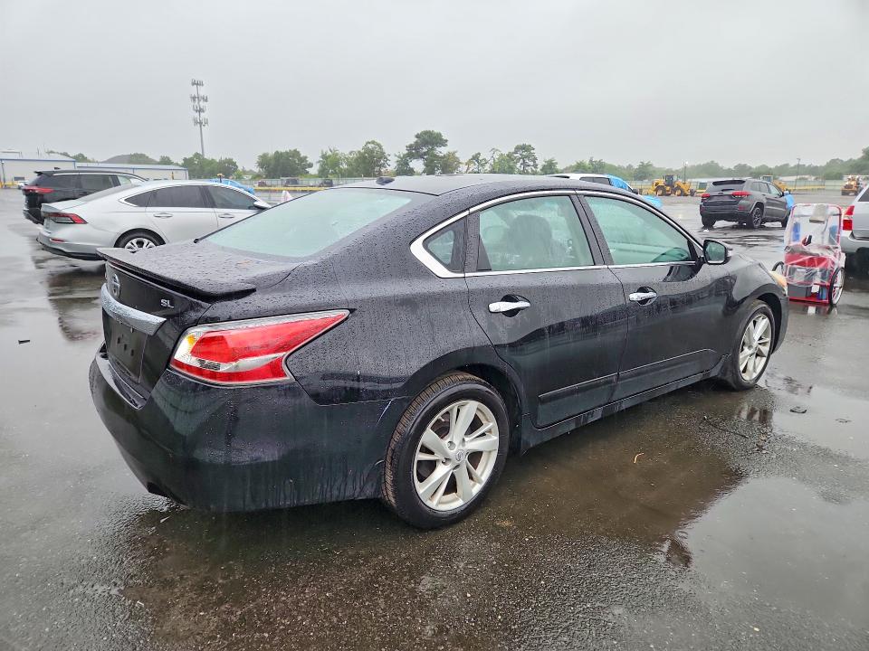 Photo 3 from auction – 2015 NISSAN ALTIMA with VIN 1N4AL3AP2FN862985
