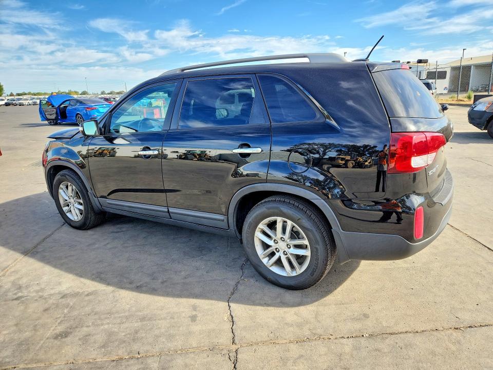 Photo 2 from auction – 2015 KIA SORENTO with VIN 5XYKT3A63FG609669