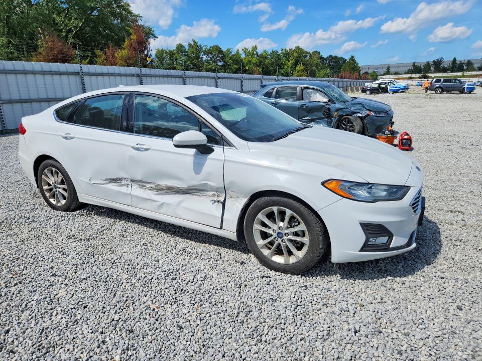 Photo 4 from auction – 2019 FORD FUSION with VIN 3FA6P0H79KR123280