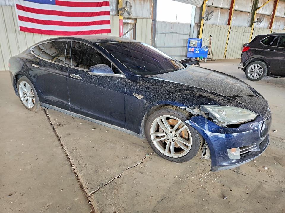 Zdjęcie 4 z aukcji – 2012 TESLA MODEL S z VIN 5YJSA1DN2CFP01324