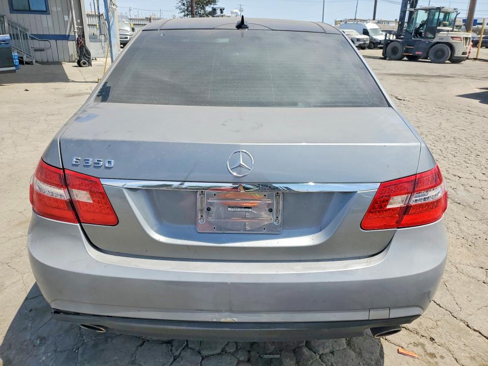 Photo 6 from auction – 2013 MERCEDES-BENZ E with VIN WDDHF5KB6DA666184