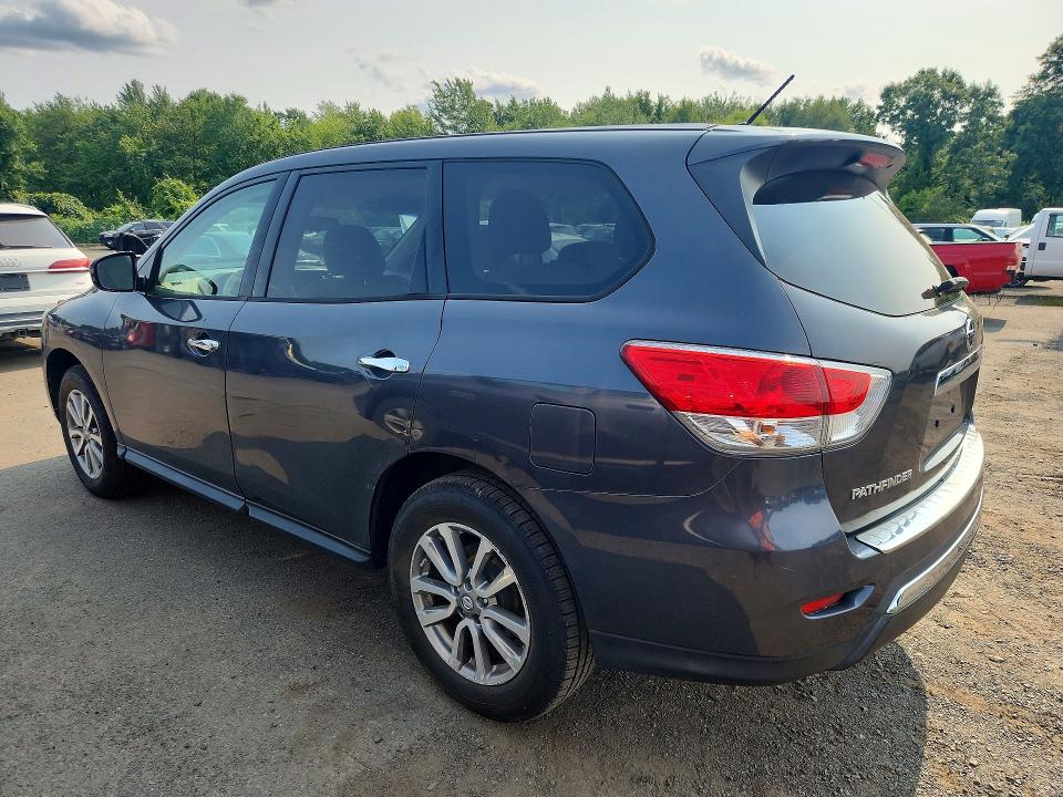 Photo 2 from auction – 2013 NISSAN PATHFINDER with VIN 5N1AR2MM1DC645324