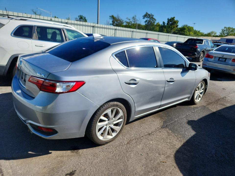 Photo 3 from auction – 2017 ACURA ILX with VIN 19UDE2F79HA003988