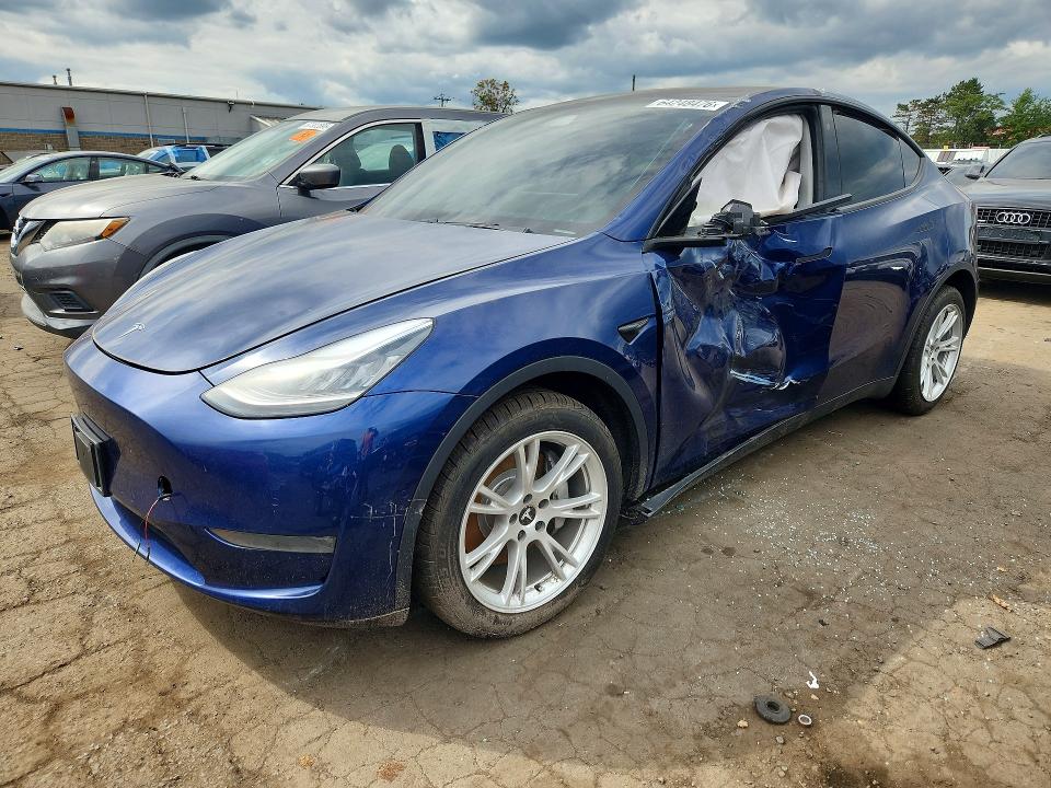 TESLA MODEL Y 2020 с VIN 5YJYGDEE0LF045245 - Фото с аукциона