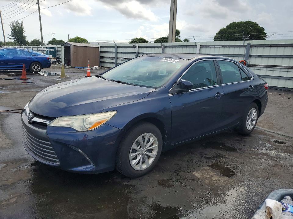 TOYOTA CAMRY 2015 with VIN 4T4BF1FK2FR509032 - Photo from auction
