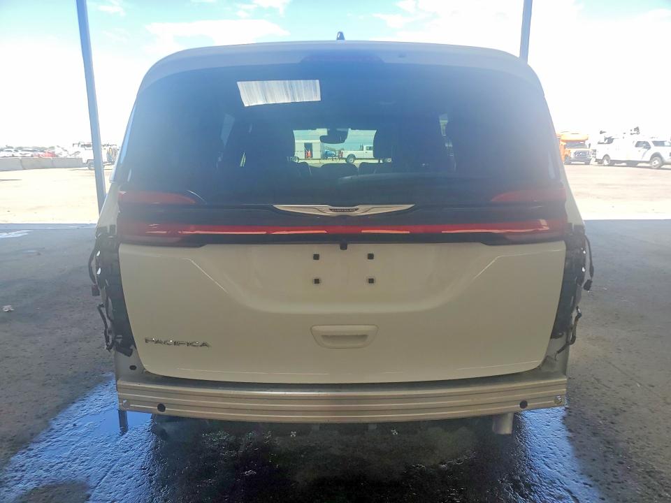 Photo 6 from auction – 2026 CHRYSLER PACIFICA with VIN 2C4RC1BG2TR267276