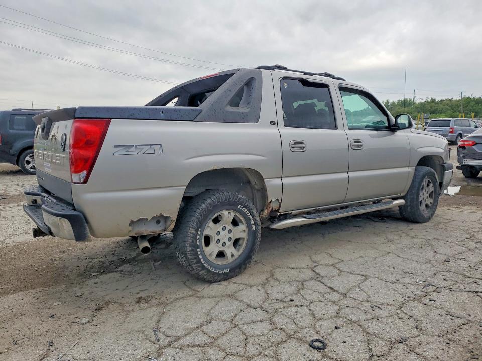 Photo 3 from auction – 2005 CHEVROLET AVALANCHE with VIN 3GNEK12Z65G103578