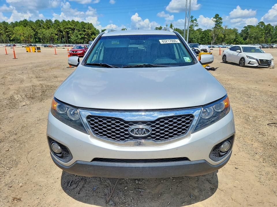 Photo 5 from auction – 2013 KIA SORENTO with VIN 5XYKT3A6XDG381828