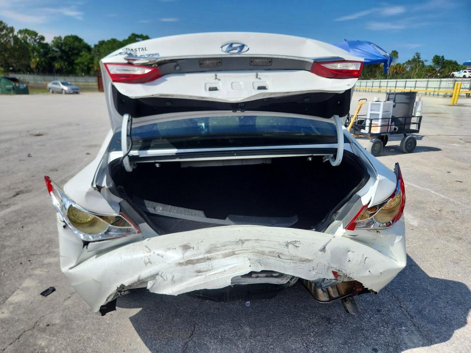 Photo 6 from auction – 2011 HYUNDAI SONATA with VIN 5NPEB4AC1BH169529