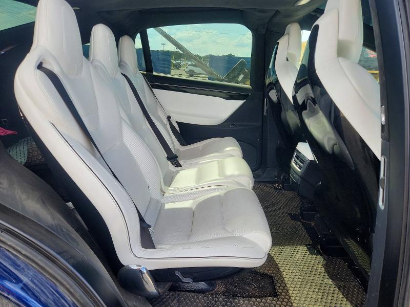 Photo 10 from auction – 2016 TESLA MODEL X with VIN 5YJXCAE23GF012967