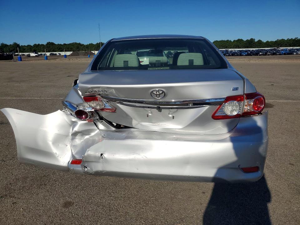 Photo 6 from auction – 2011 TOYOTA COROLLA with VIN JTDBU4EE6BJ091412