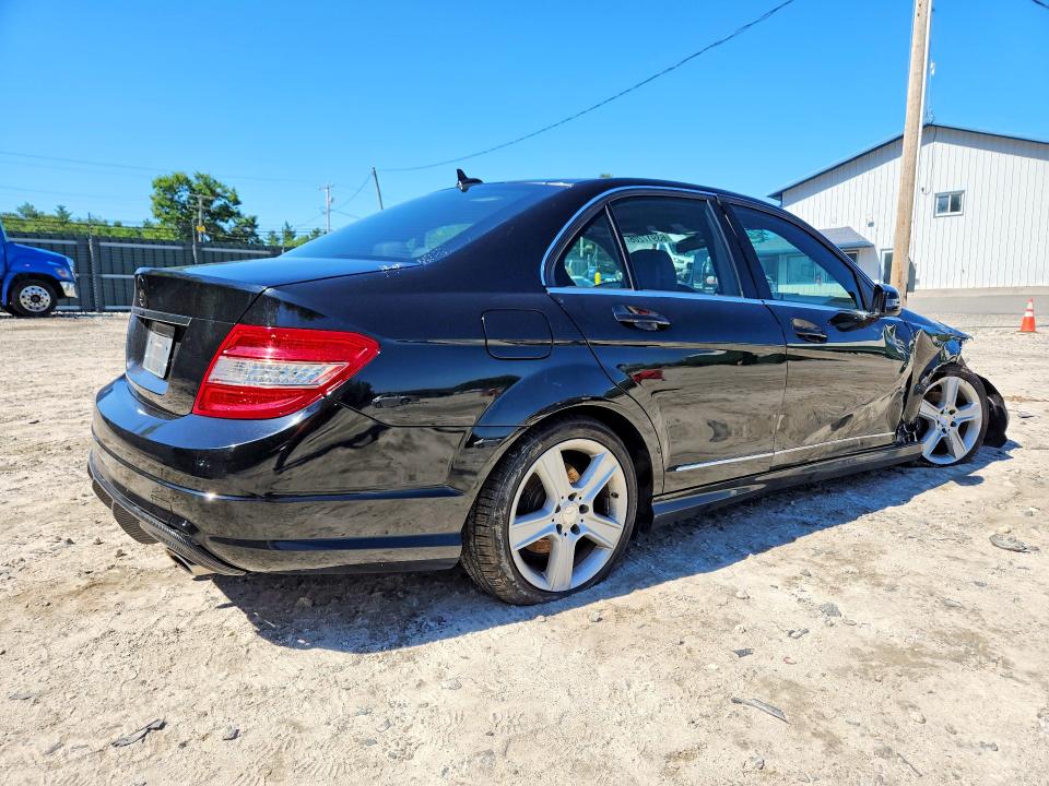 Photo 3 from auction – 2010 MERCEDES-BENZ C with VIN WDDGF8BB9AF413484