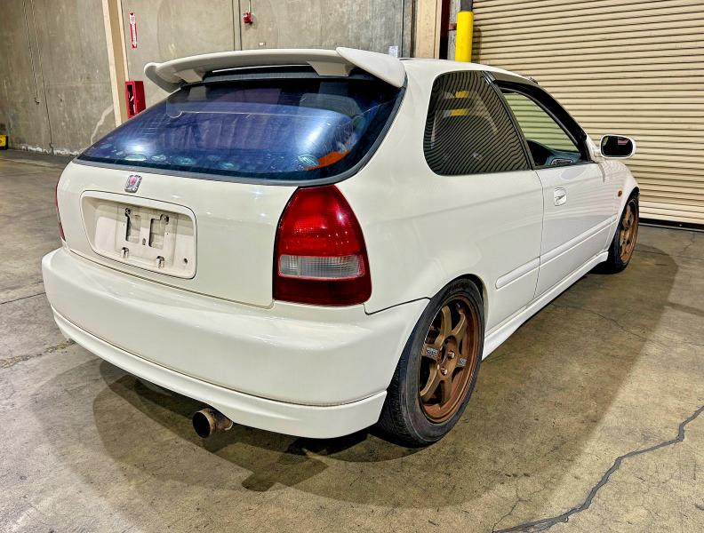 Photo 4 from auction – 1999 HONDA CIVIC TYPE with VIN EK91102193