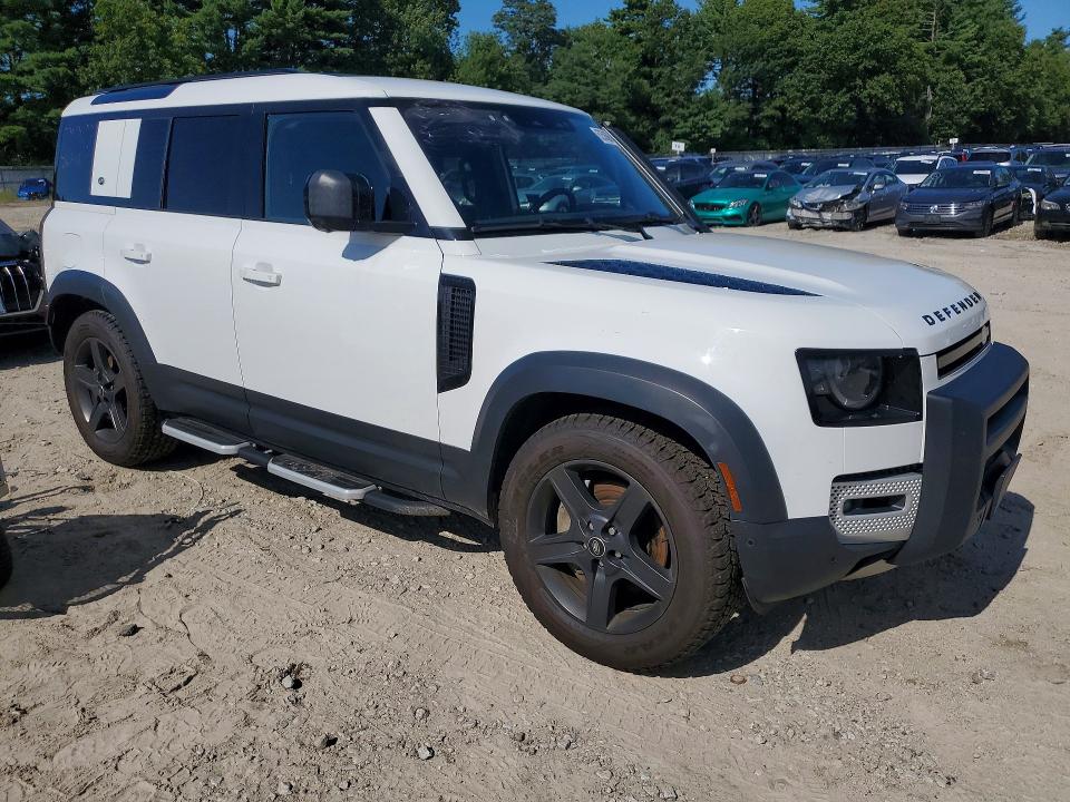 Photo 4 from auction – 2022 LAND ROVER DEFENDER with VIN SALEP7RU6N2084572