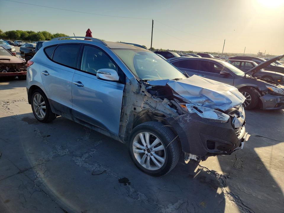 Photo 4 from auction – 2011 HYUNDAI TUCSON with VIN KM8JU3AC4BU138151
