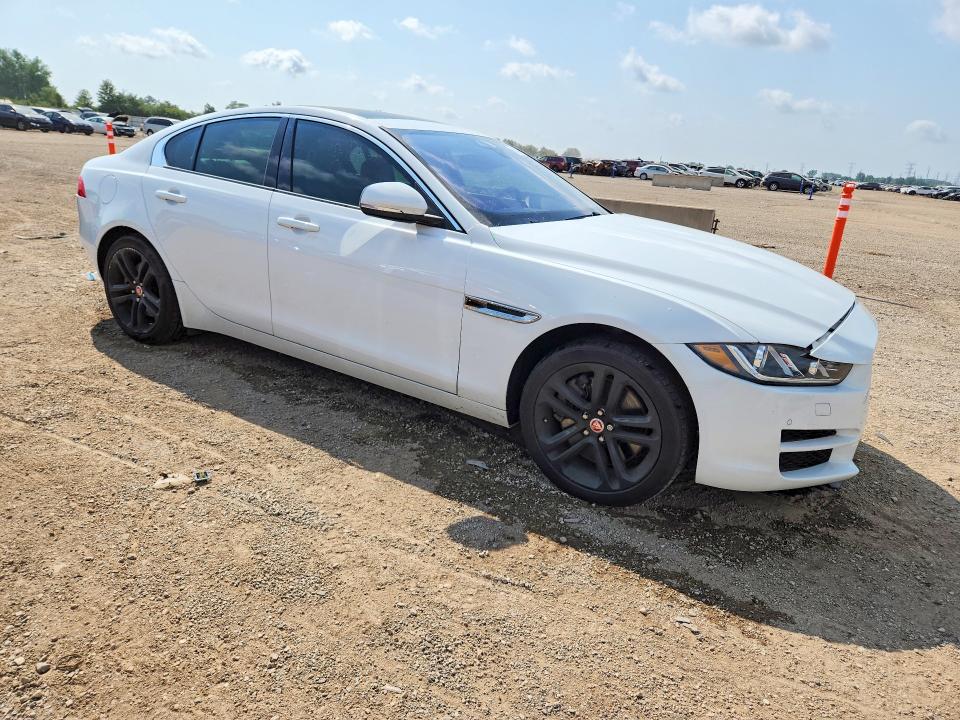 Photo 4 from auction – 2017 JAGUAR XE with VIN SAJAJ4BV1HA970710
