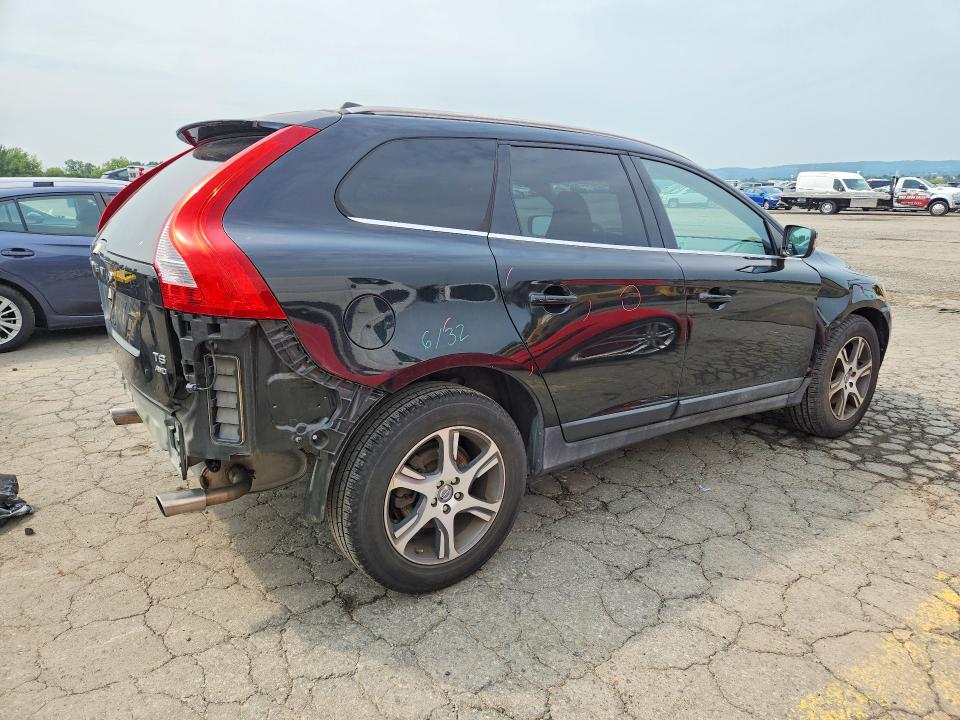 Photo 3 from auction – 2011 VOLVO XC60 with VIN YV4902DZ1B2189693