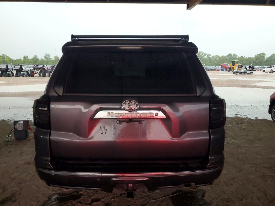 Photo 6 from auction – 2011 TOYOTA 4RUNNER with VIN JTEZU5JR0B5017095
