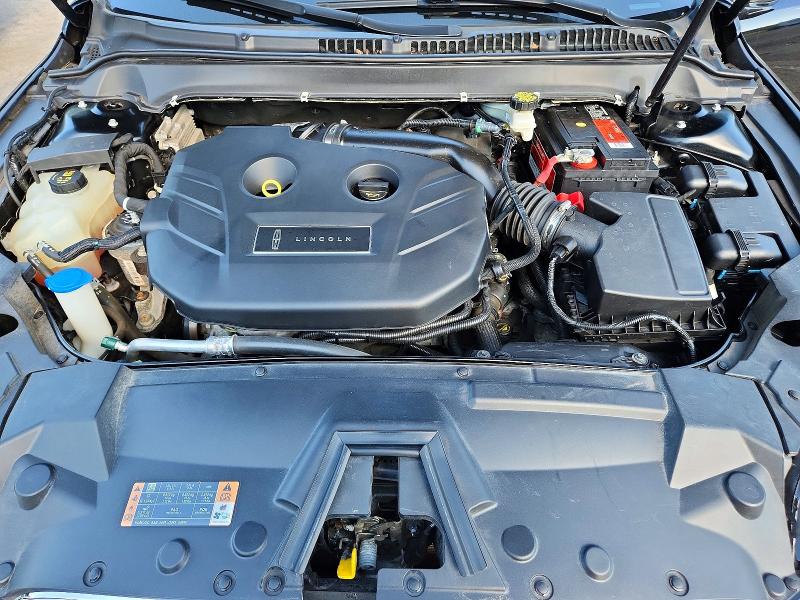 Zdjęcie 11 z aukcji – 2017 LINCOLN MKZ z VIN 3LN6L5F97HR662444