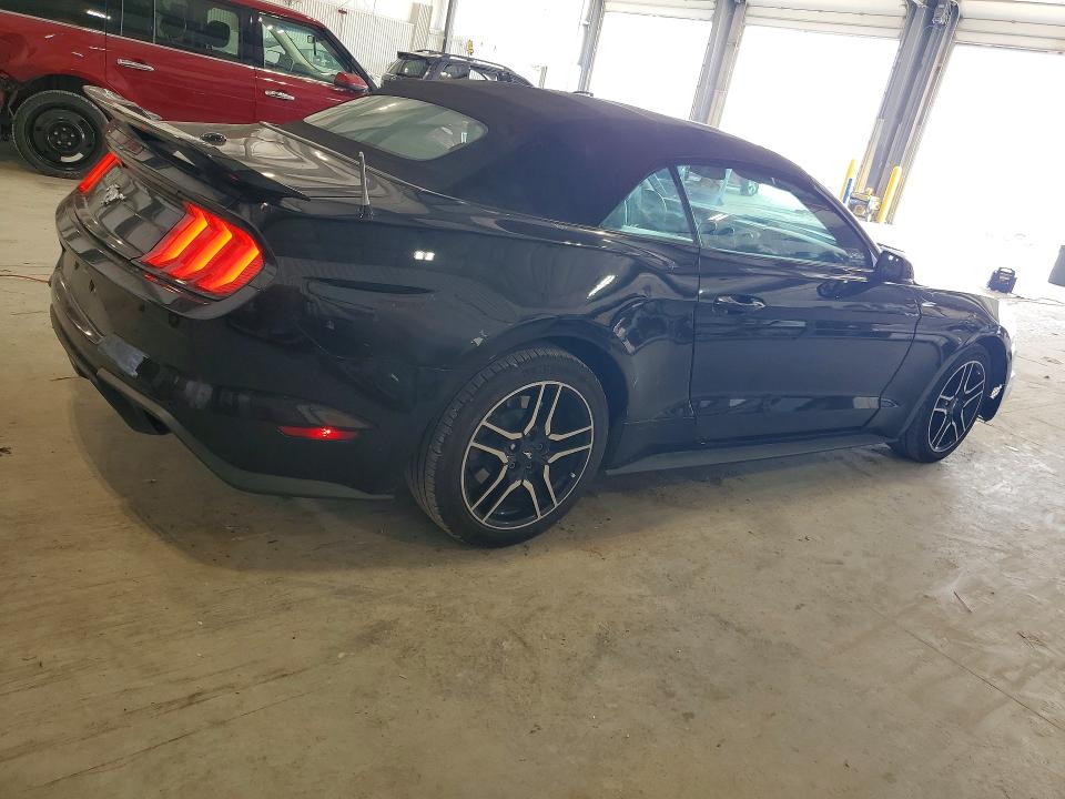Photo 3 from auction – 2018 FORD MUSTANG with VIN 1FATP8UH8J5133400