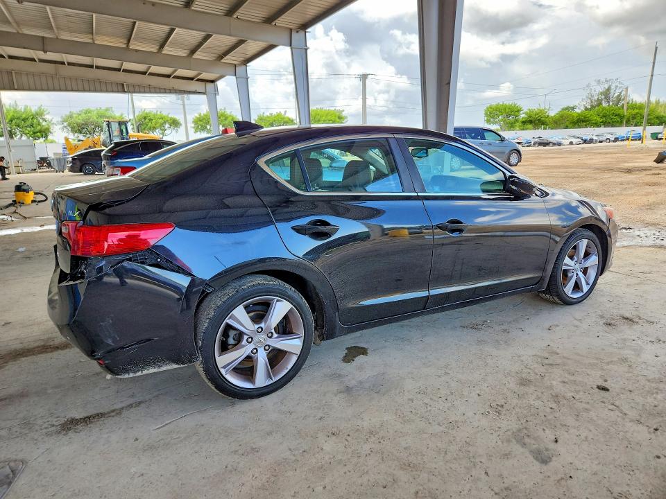 Photo 3 from auction – 2013 ACURA ILX with VIN 19VDE1F59DE019017