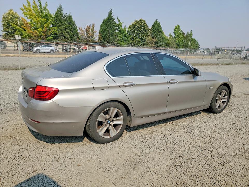 Photo 3 from auction – 2012 BMW 528 with VIN WBAXH5C55CC595178