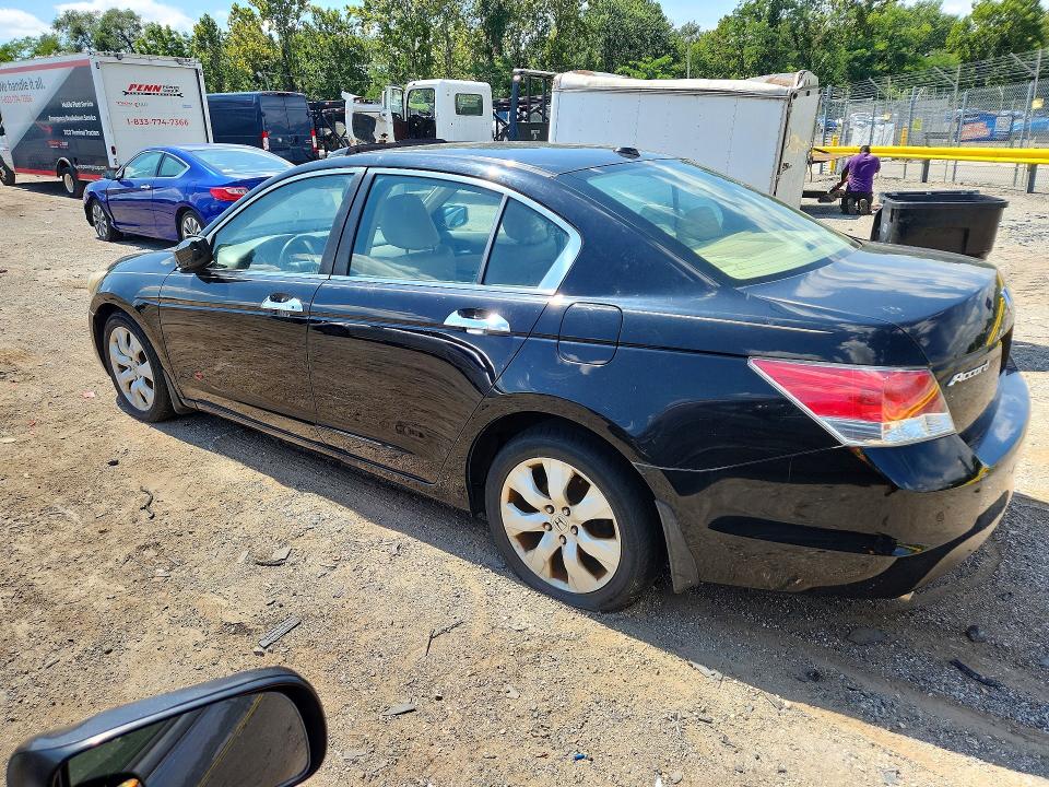 Photo 2 from auction – 2010 HONDA ACCORD with VIN 1HGCP3F82AA004622