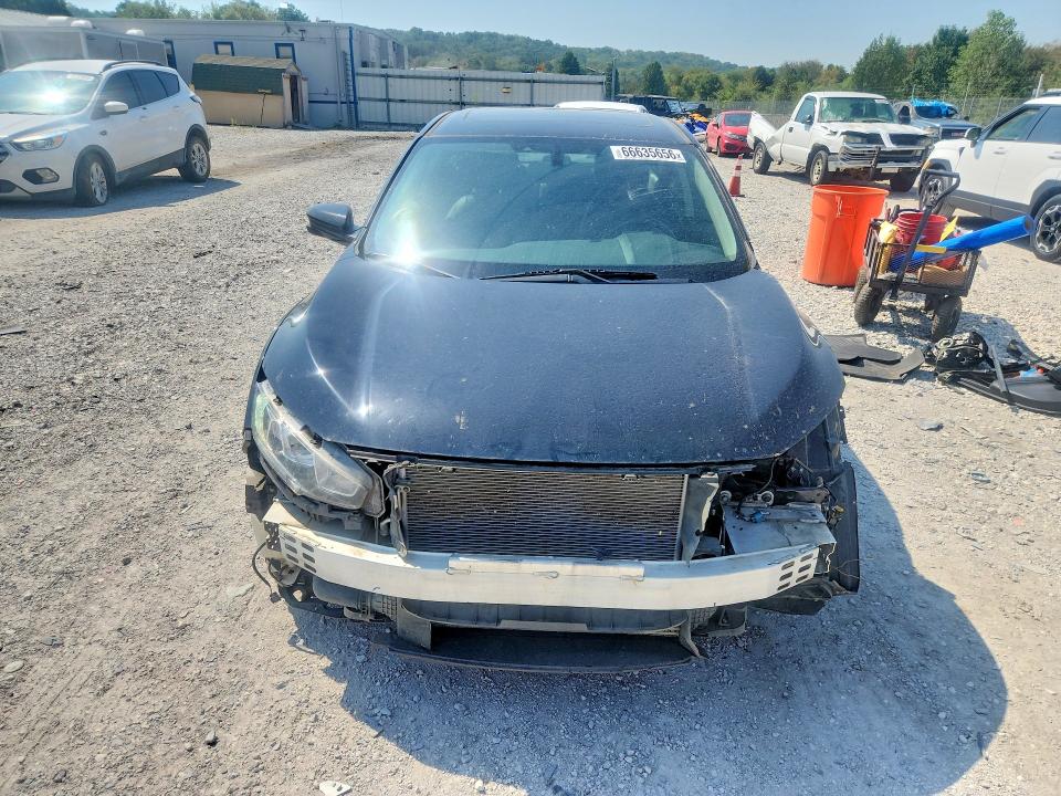 Photo 5 from auction – 2018 HONDA CIVIC with VIN JHMFC1F79JX012408