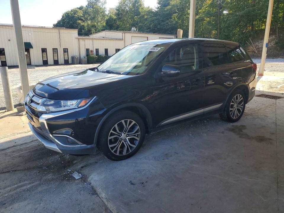 MITSUBISHI OUTLANDER 2018 with VIN JA4AZ3A37JZ043035 - Photo from auction