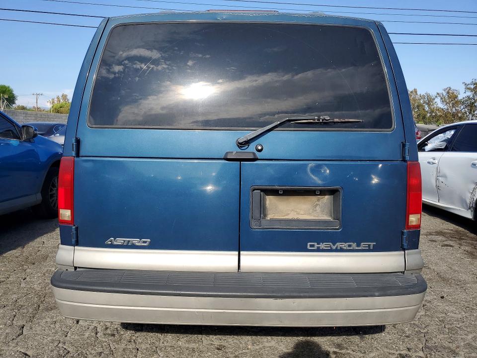 Photo 6 from auction – 2002 CHEVROLET ASTRO with VIN 1GNDM19X82B149492