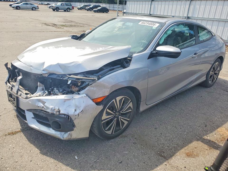 HONDA CIVIC 2017 with VIN 2HGFC3B37HH361972 - Photo from auction