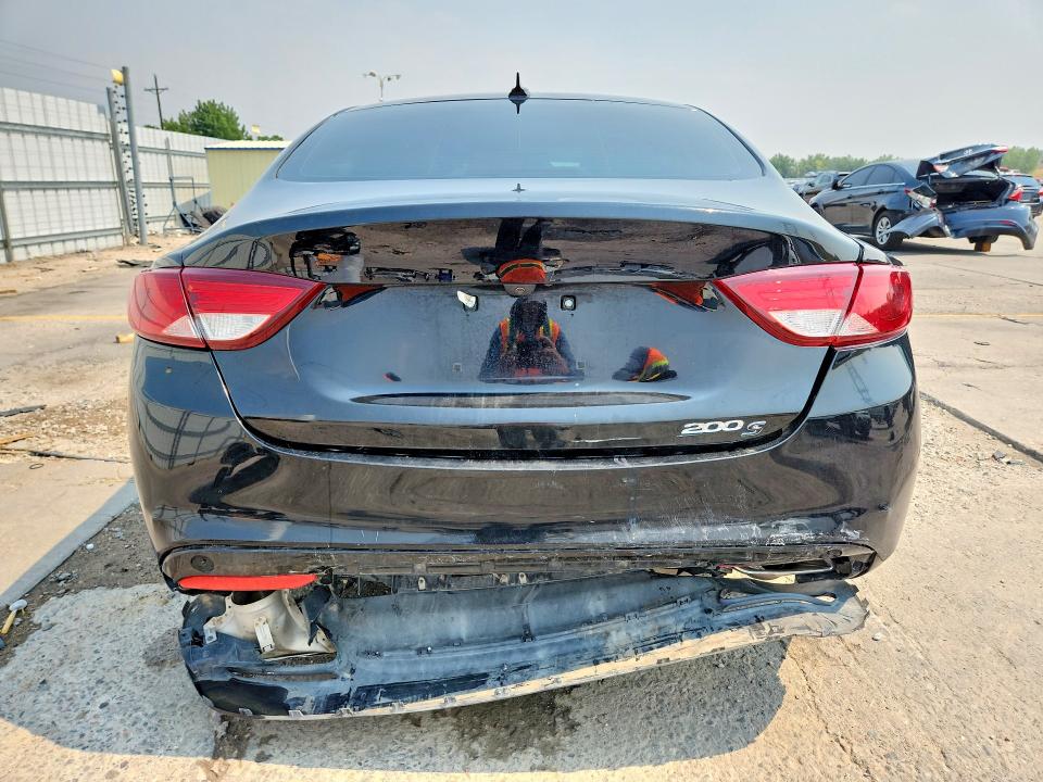 Photo 6 from auction – 2015 CHRYSLER 200 with VIN 1C3CCCDG9FN686830